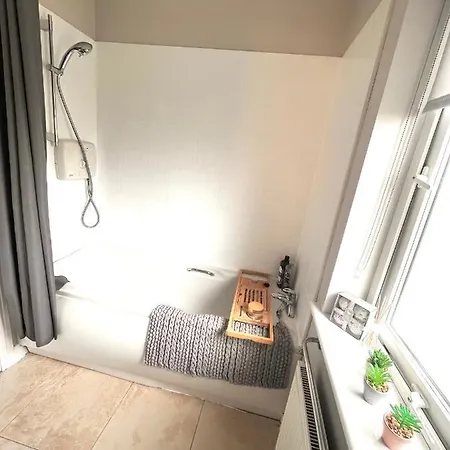 The Pink Door Homestay Ennis